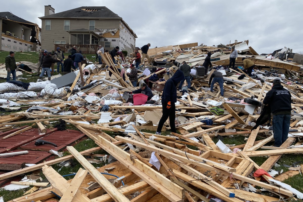 Army Explosive Ordnance Disposal officer leads team during tornado recovery efforts